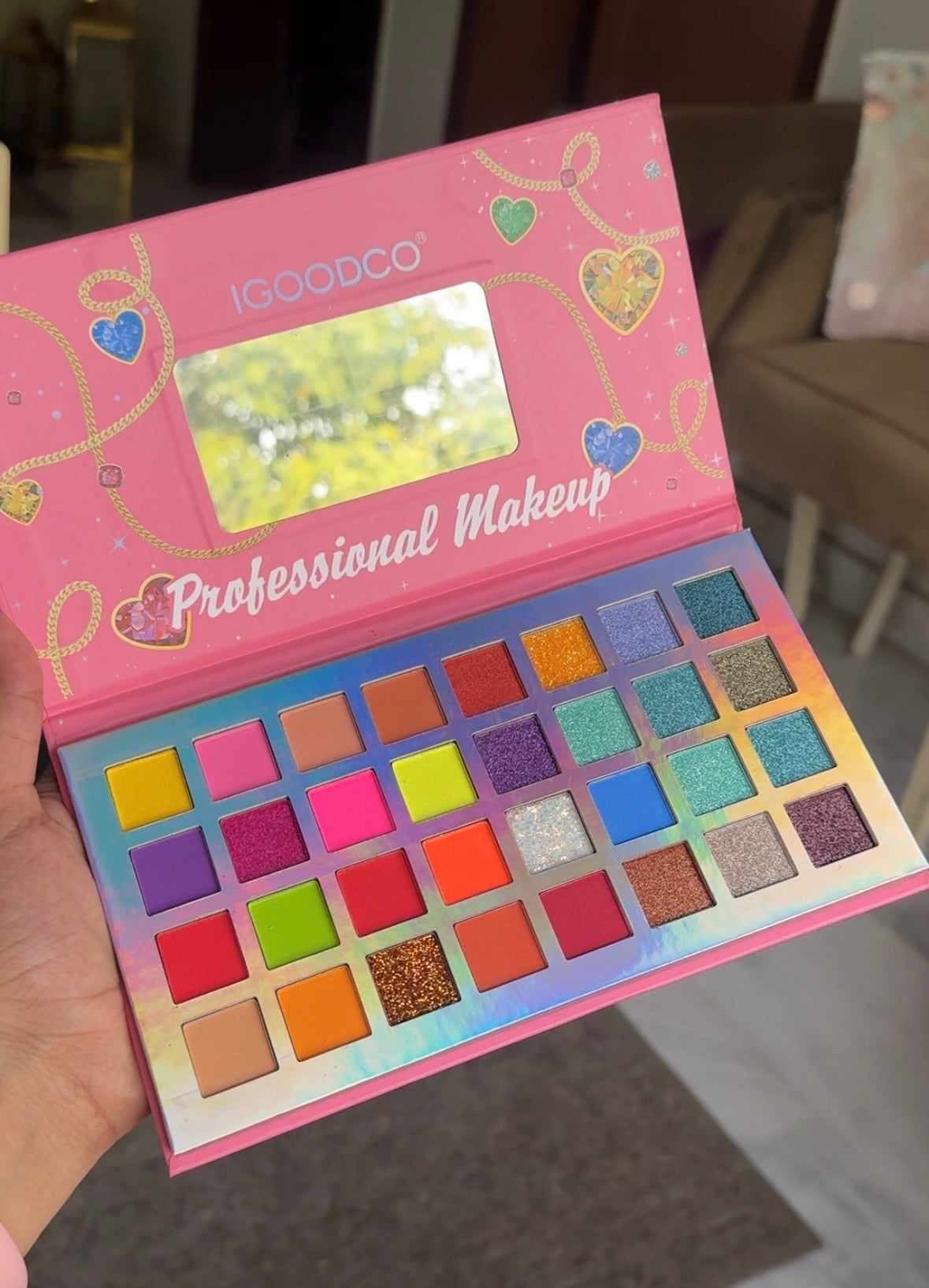 14 DAZZLE CHARM EYESHADOW PALETTE