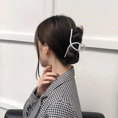B96 METAL HAIR CLAW
