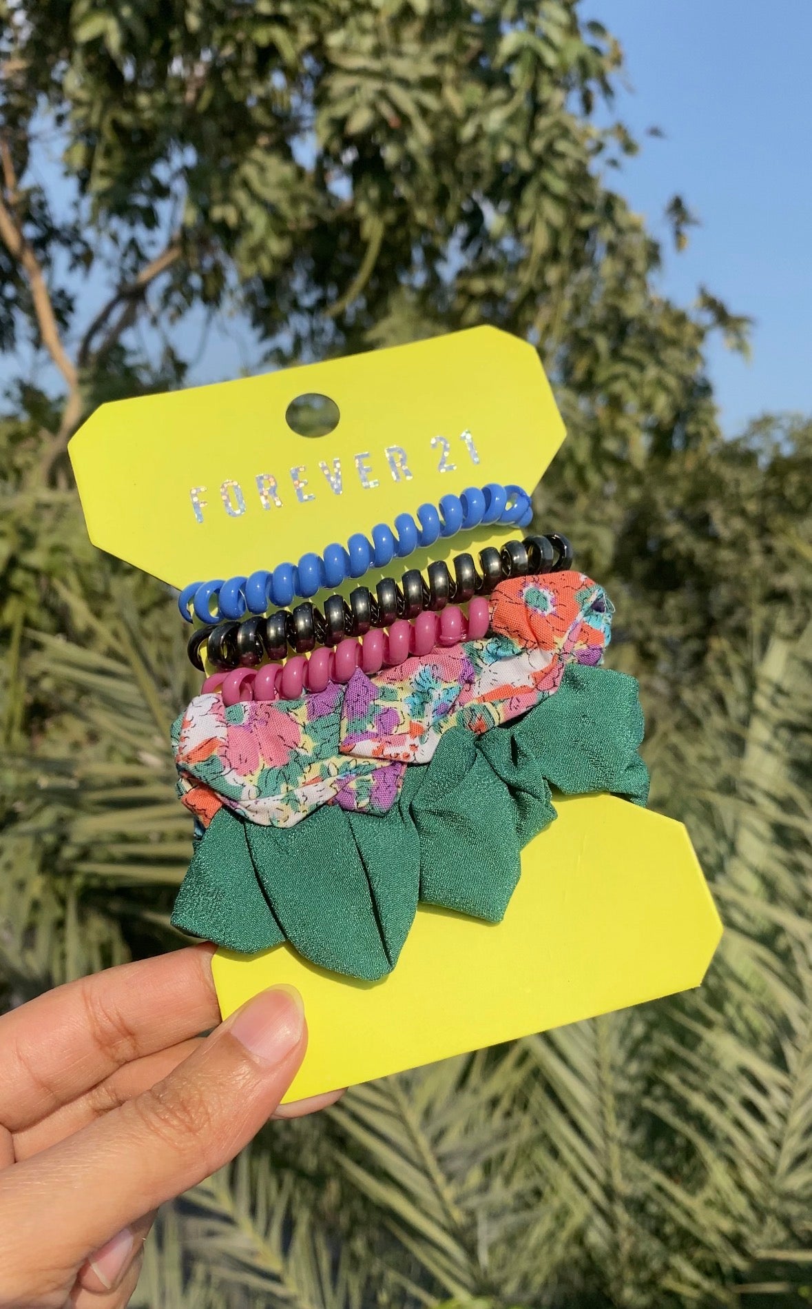 D144 FOREVER 21 SCRUNCHIE SET