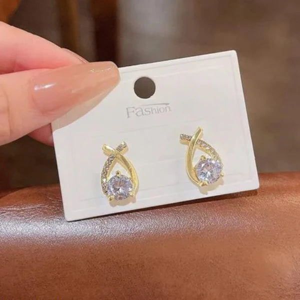 D9 FANCY EAR STUDS