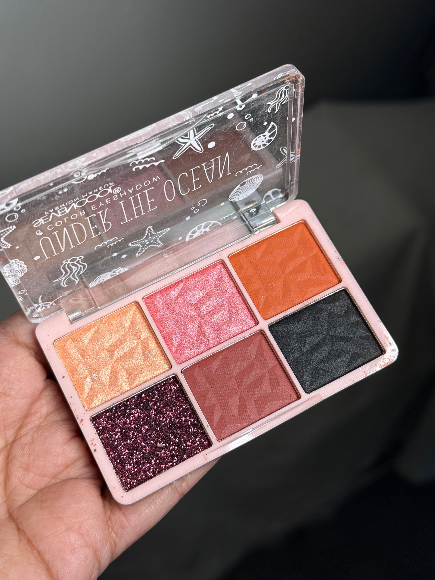 PINK UNDER THE OCEAN EYESHADOW PALETTE