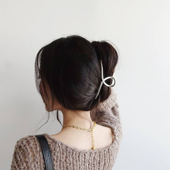 B96 METAL HAIR CLAW