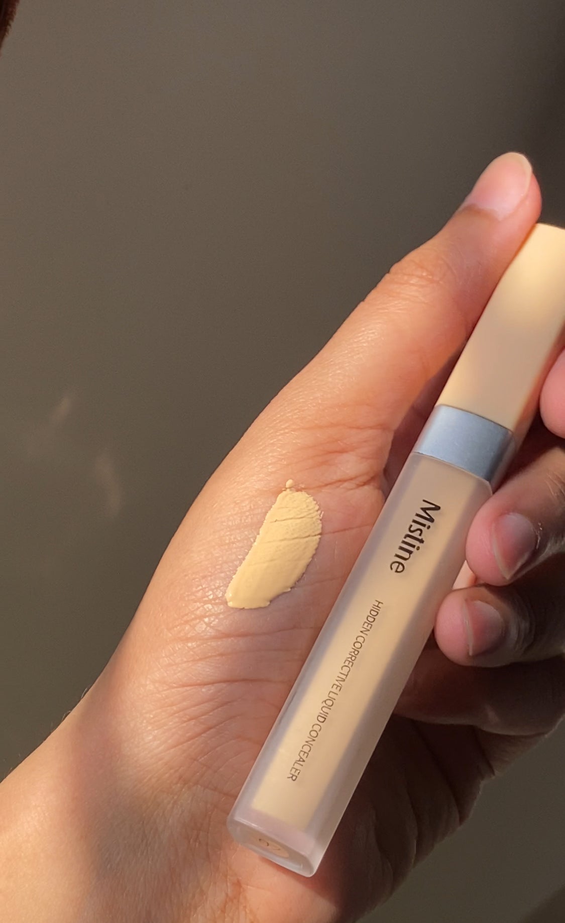 D MISTINE IVORY SUPER FAIR CONCEALER