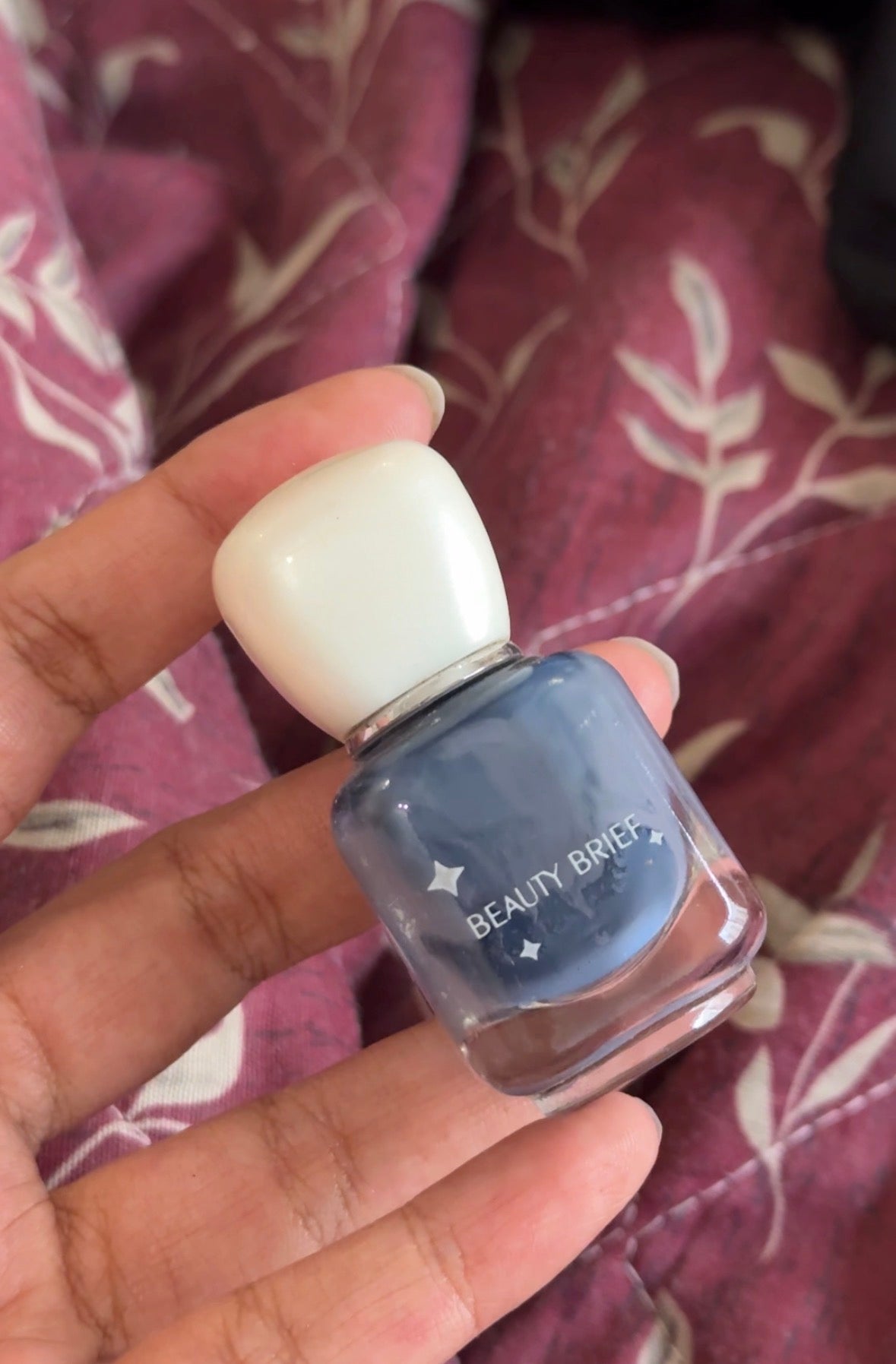 01 BEAUTY BRIEF GREY BLUE NAIL COLOR