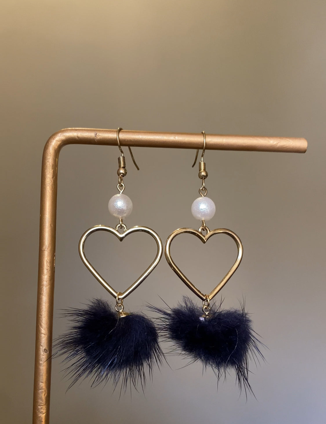 BLACK HEART FUR EARRINGS