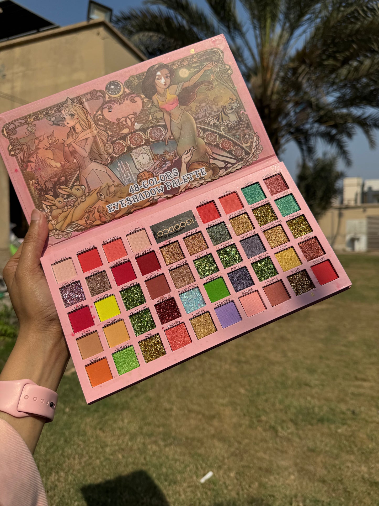 14 MERMAID GLITTER EYESHADOW PALETTE
