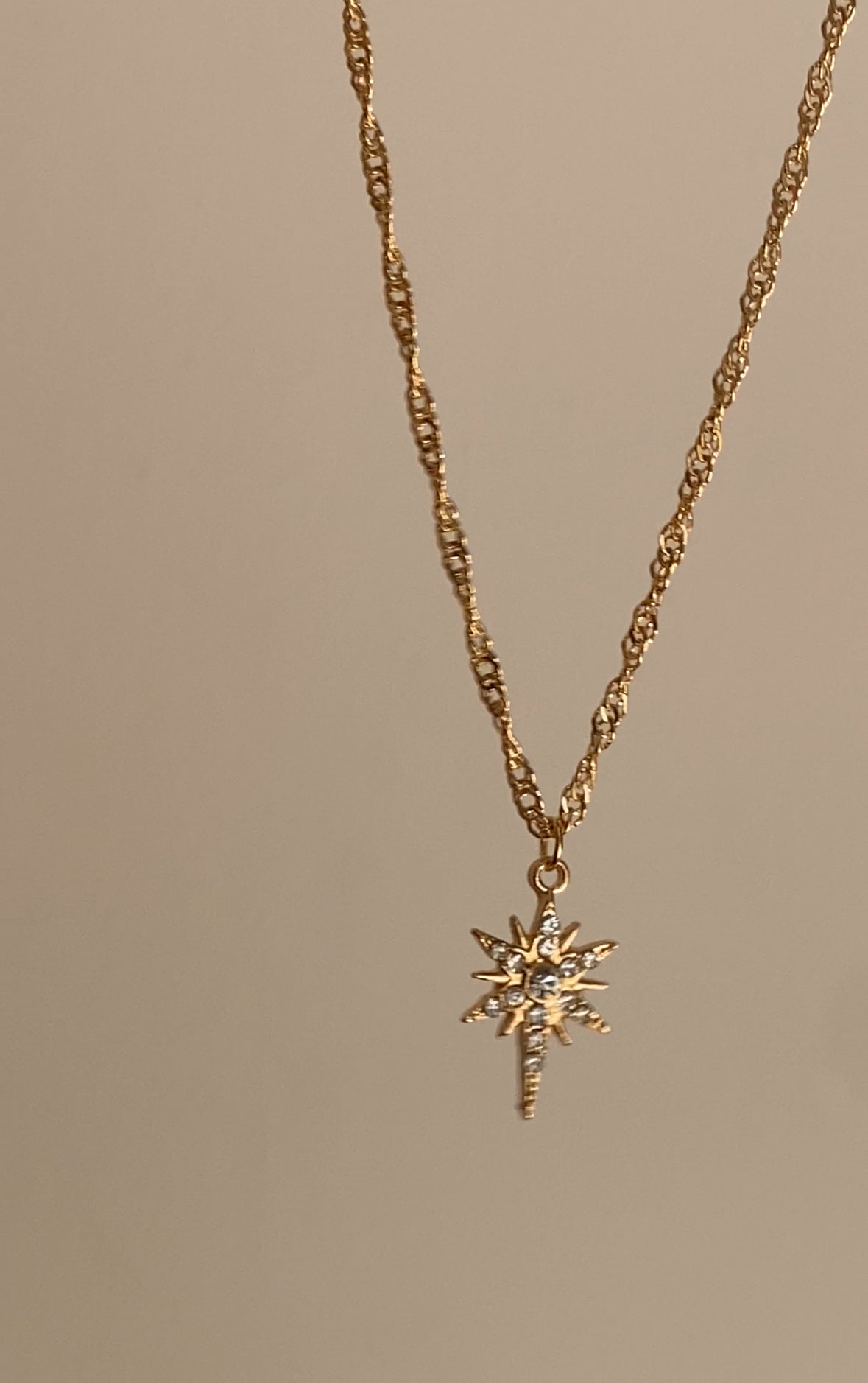 F24 STAR NECKLACE PENDANT