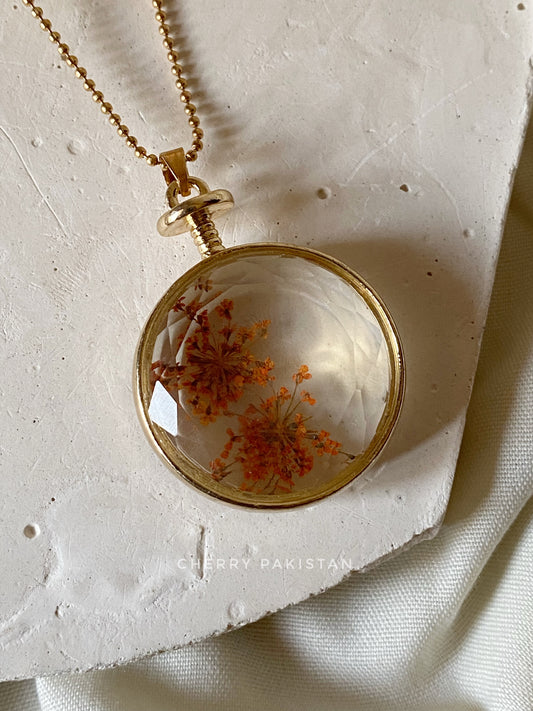 PRESSED FLOWER NECKLACE