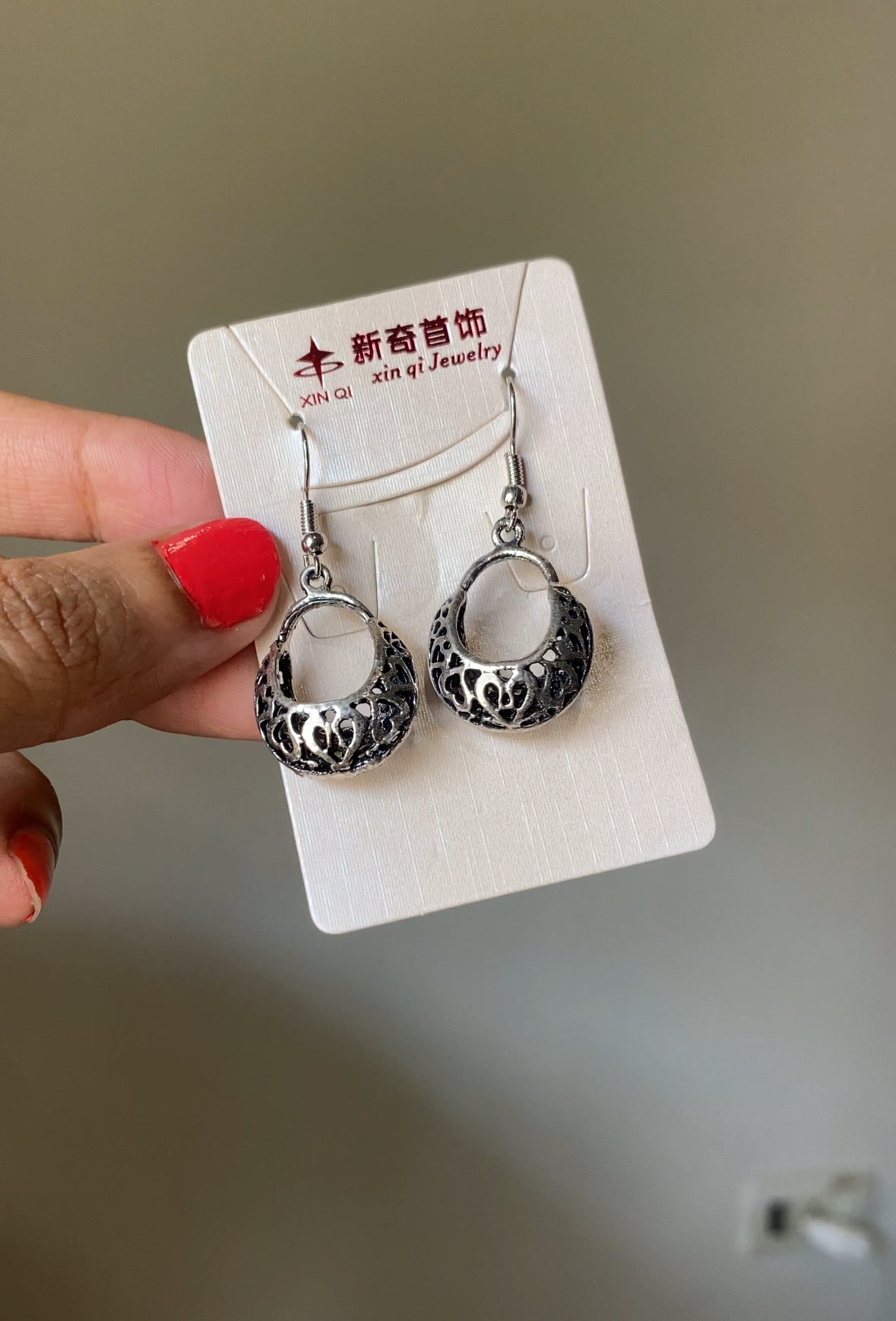 F105 SILVER EARRINGS