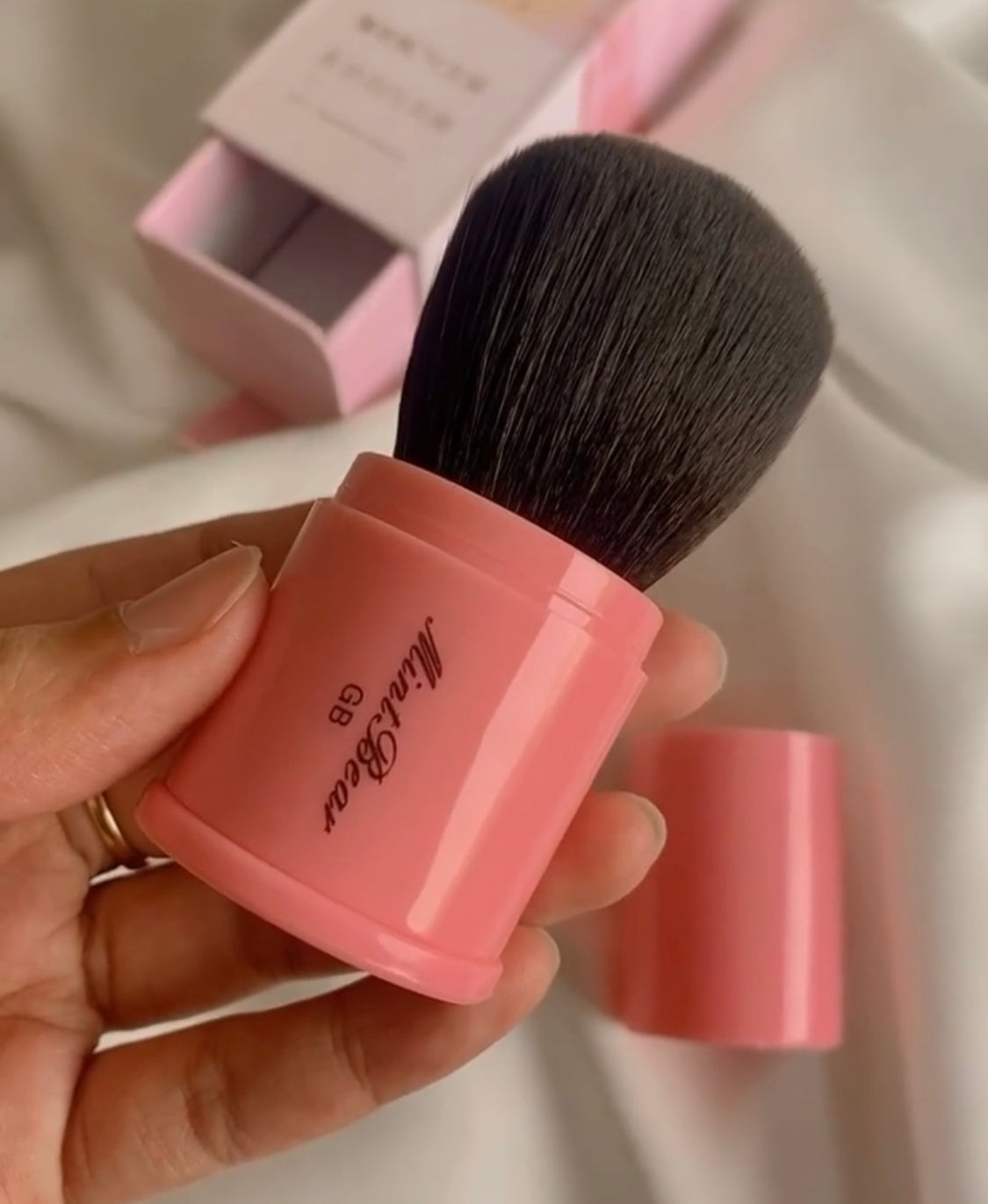 01 MINT BEAR KABUKI BRUSH WITH BOX