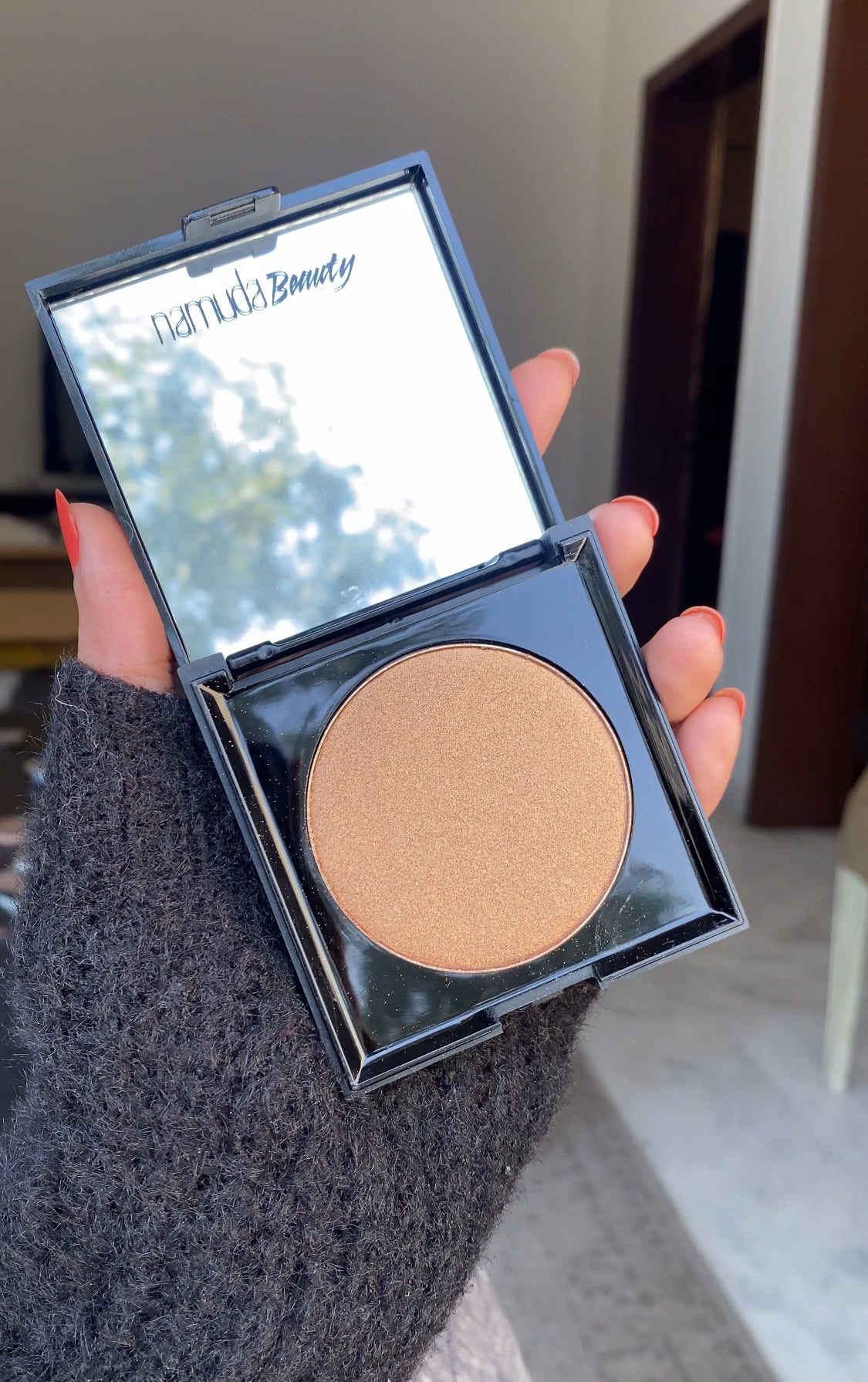 SILHOUETTE BRONZER / HIGHLIGHTER BY NAMUDA BEAUTY