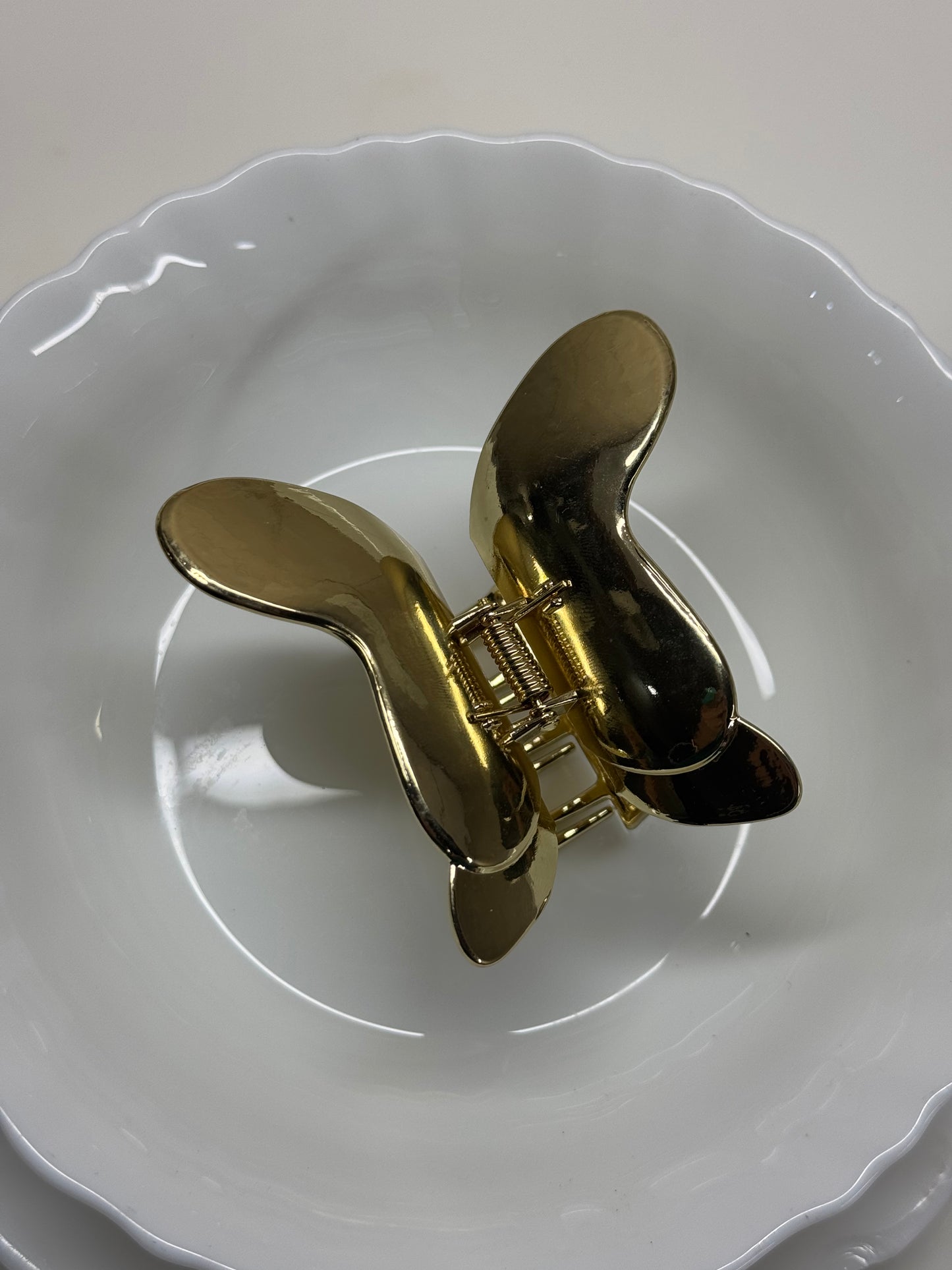 A75 GOLDEN BUTTERFLY METAL HAIR CLAW