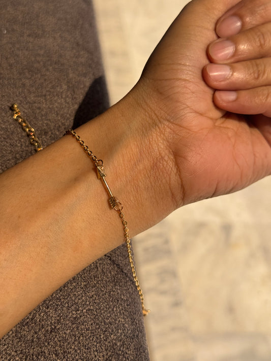 D65 ARROW BRACELET
