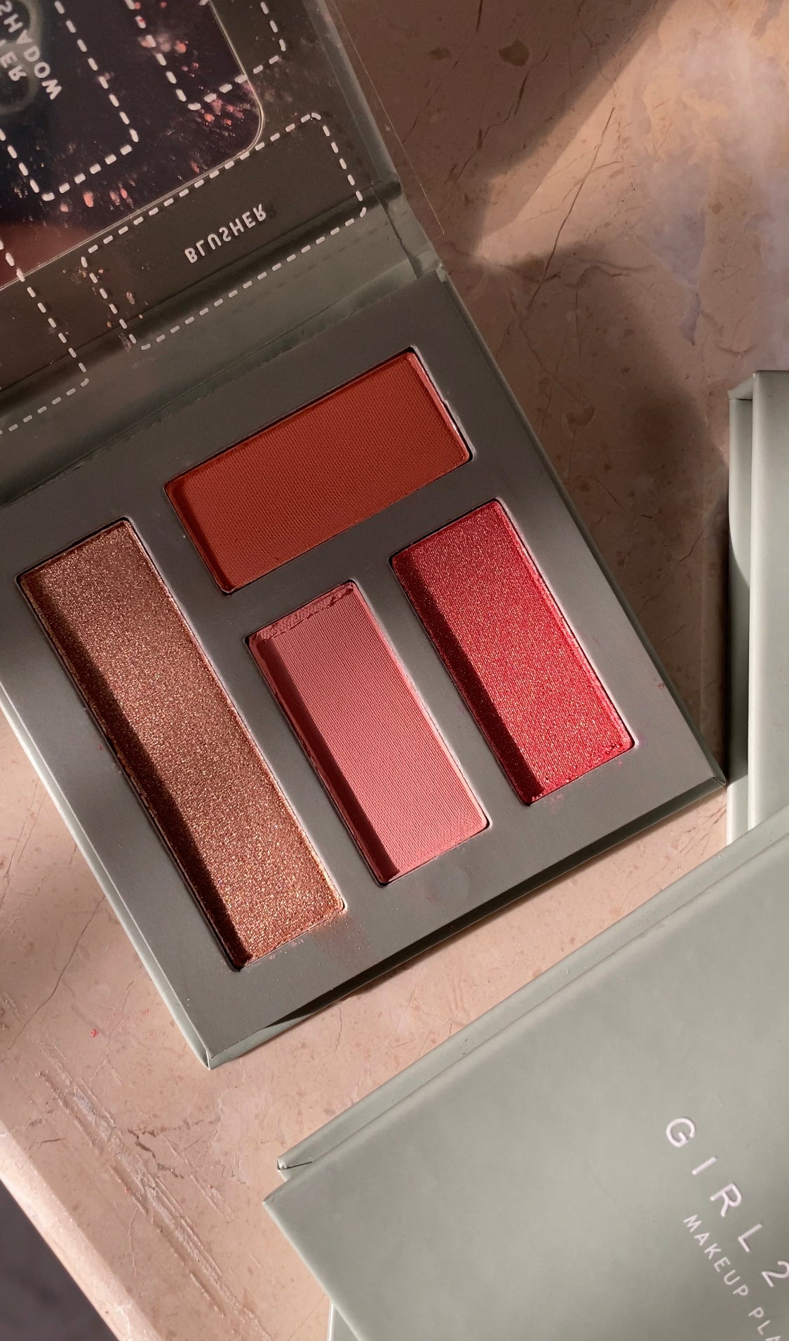 GIRL 2 GIRL BLUSH AND HIGHLIGHTER PALETTE