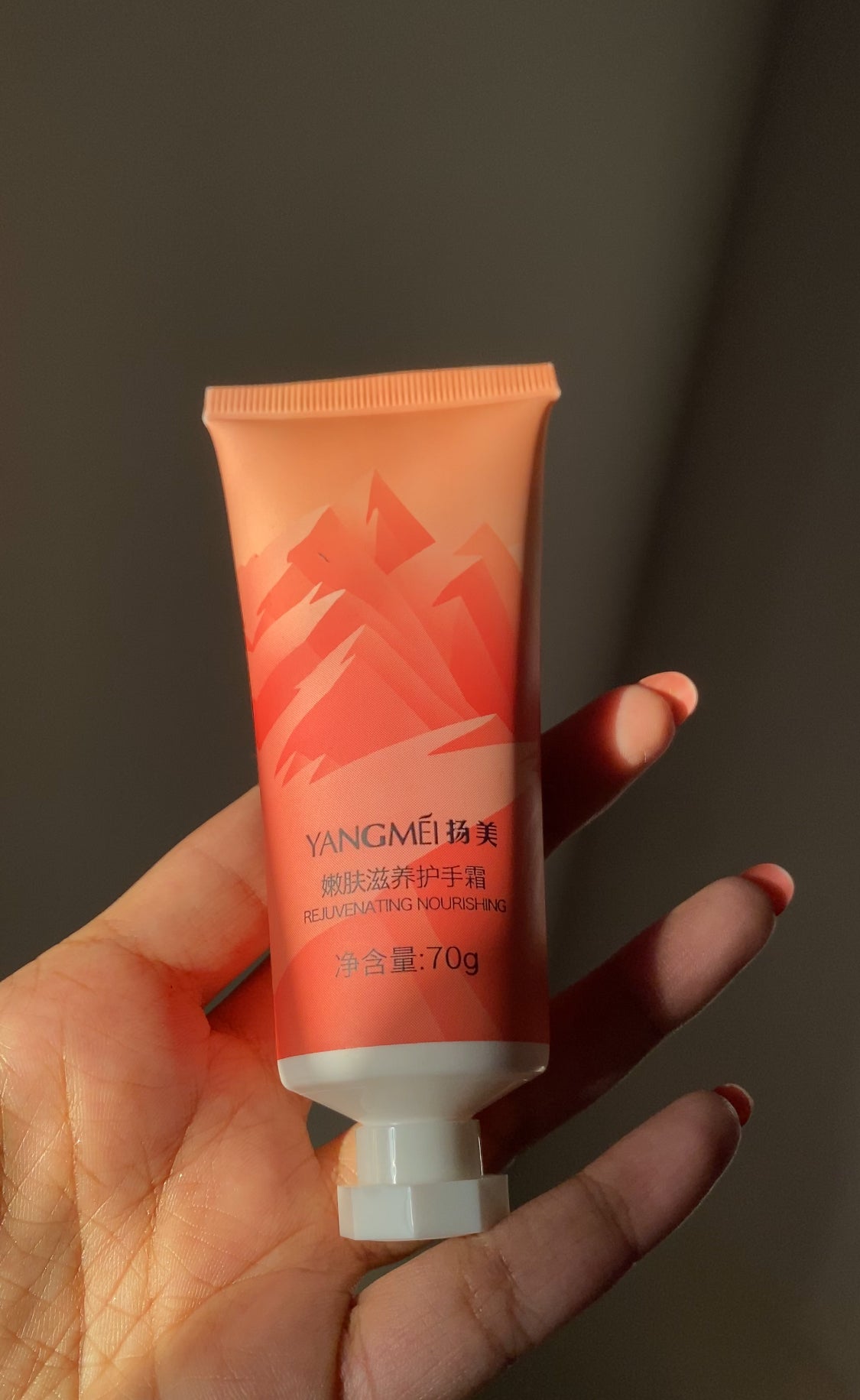 PEACH YANGMEI SEALED HAND CREAM