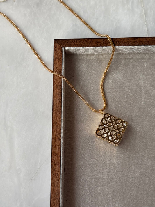 D128 LONG CHAIN NECKLACE