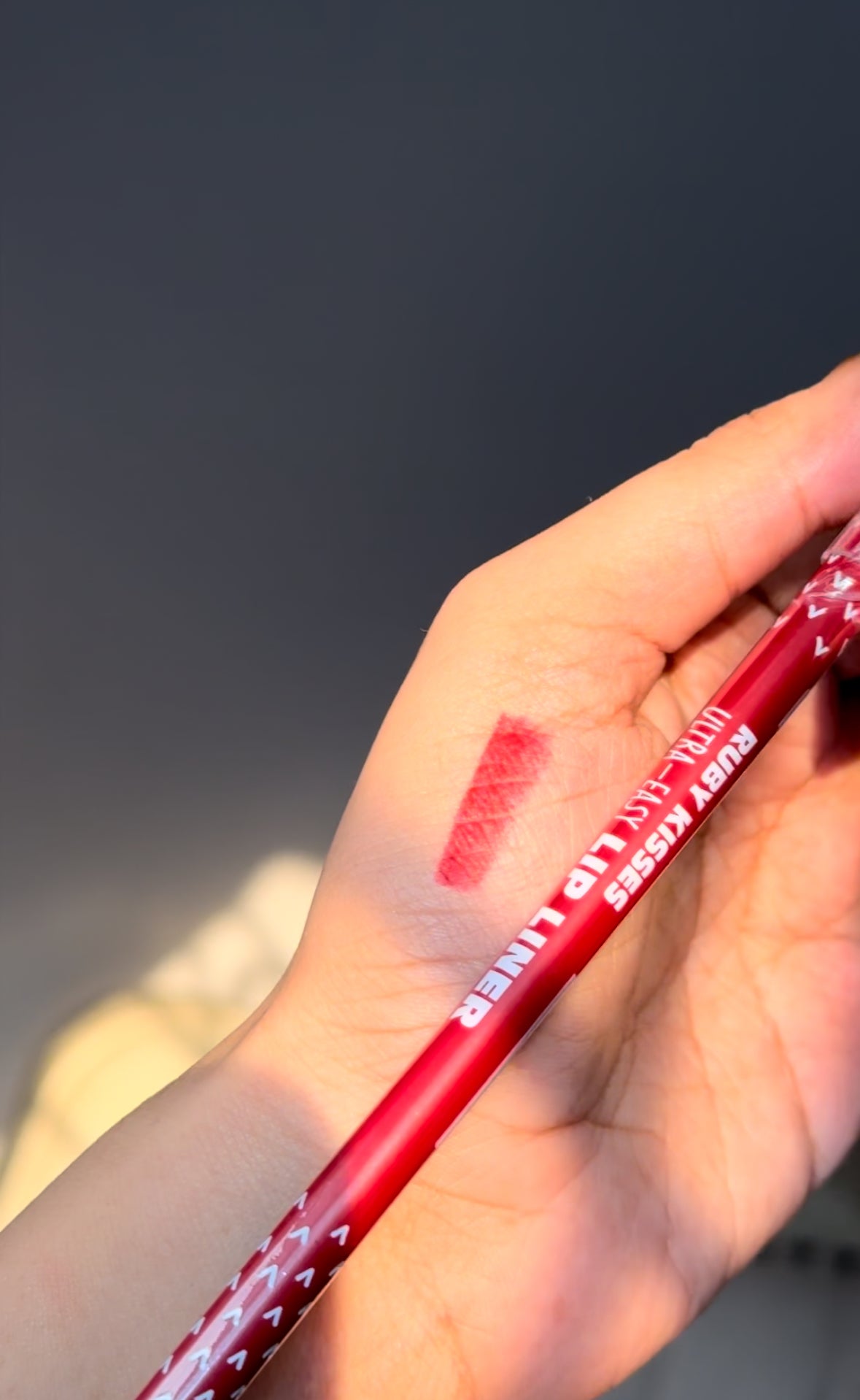 RUBY KISSES ORIGINAL RED LIP LINER