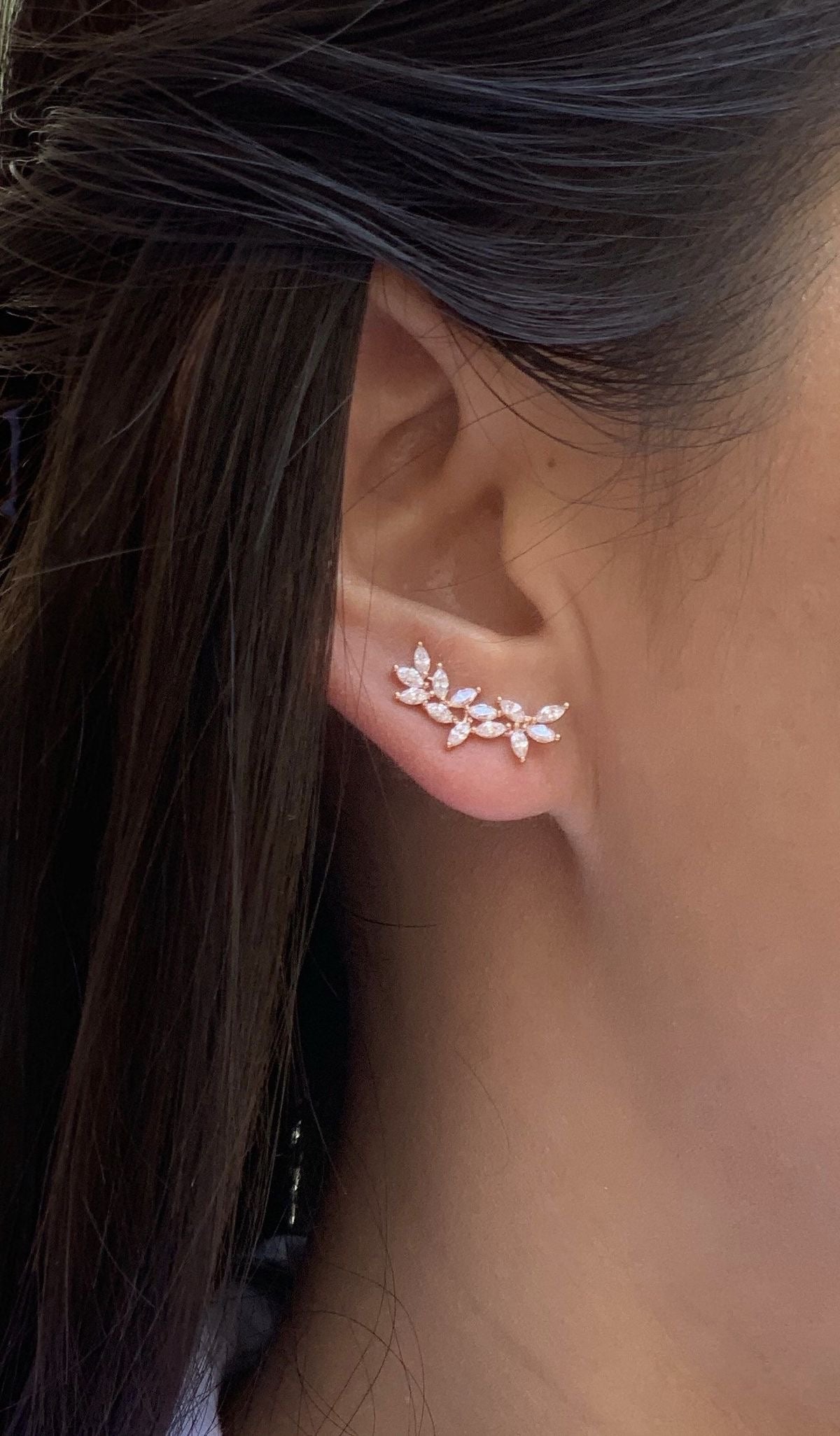 AA1 SHEIN SILVER FLOWER EARRINGS