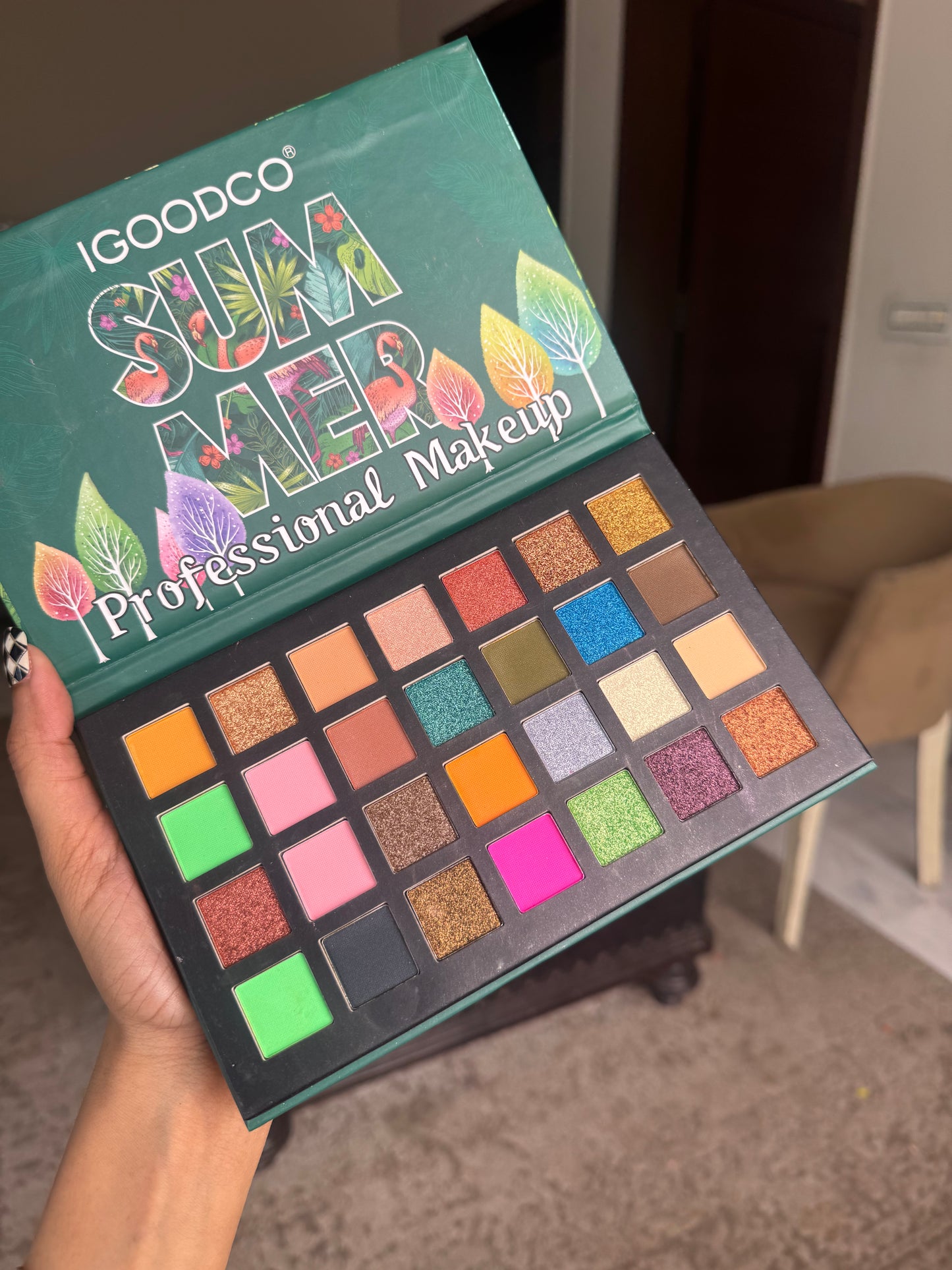 12 SUMMER EYESHADOW PALETTE
