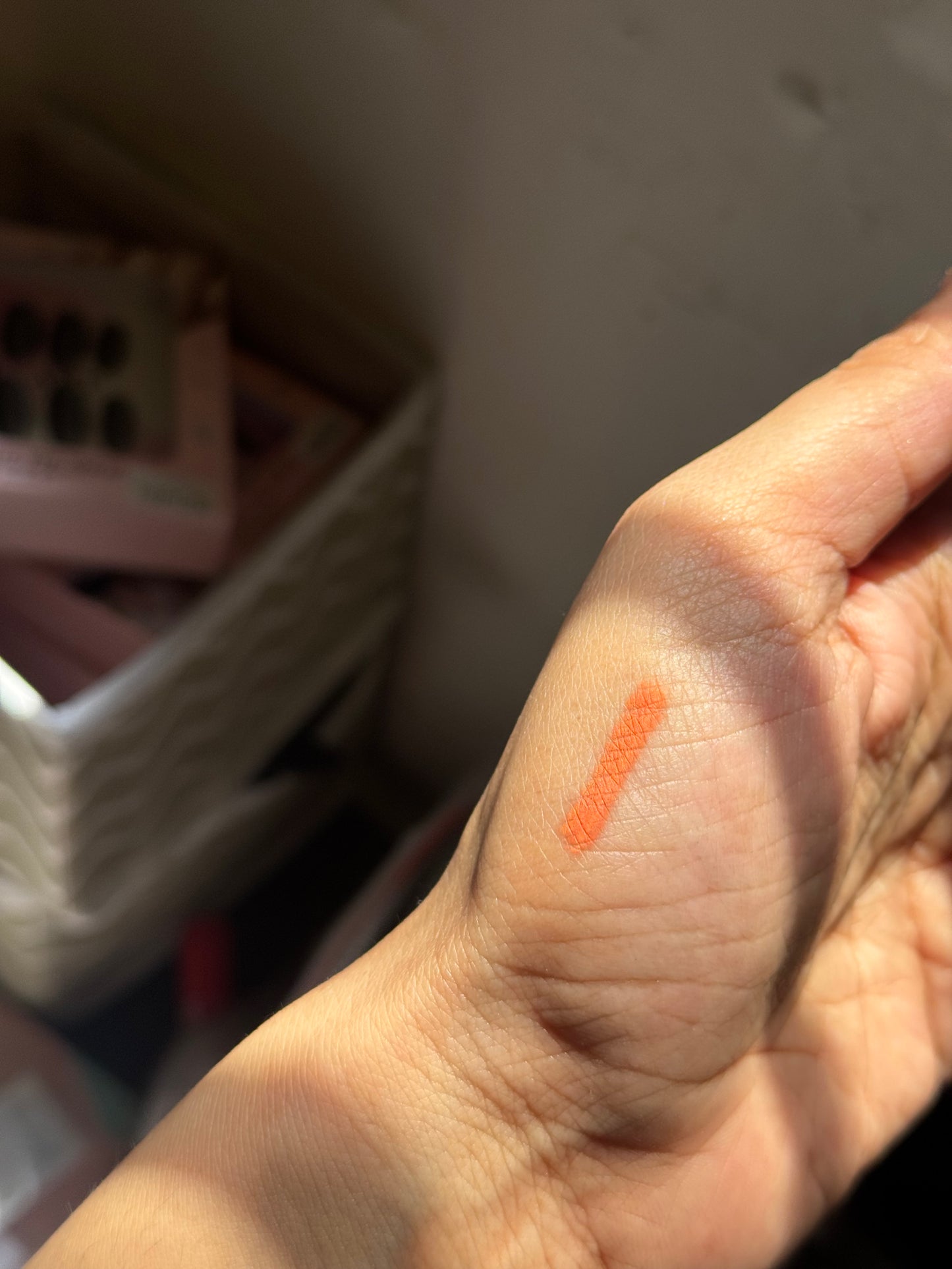 UHUE LIP LINER