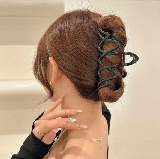 B98 MATTE BLACK METAL HAIR CLAW