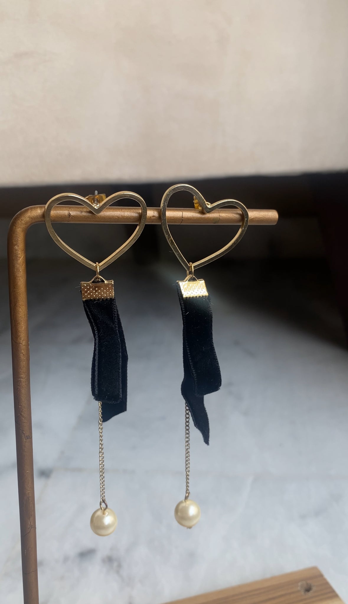 F75 BLACK VELVET EARRINGS