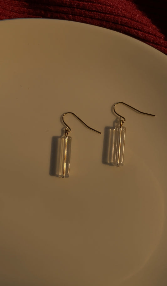 TRANSPARENT ACRYLIC EARRINGS