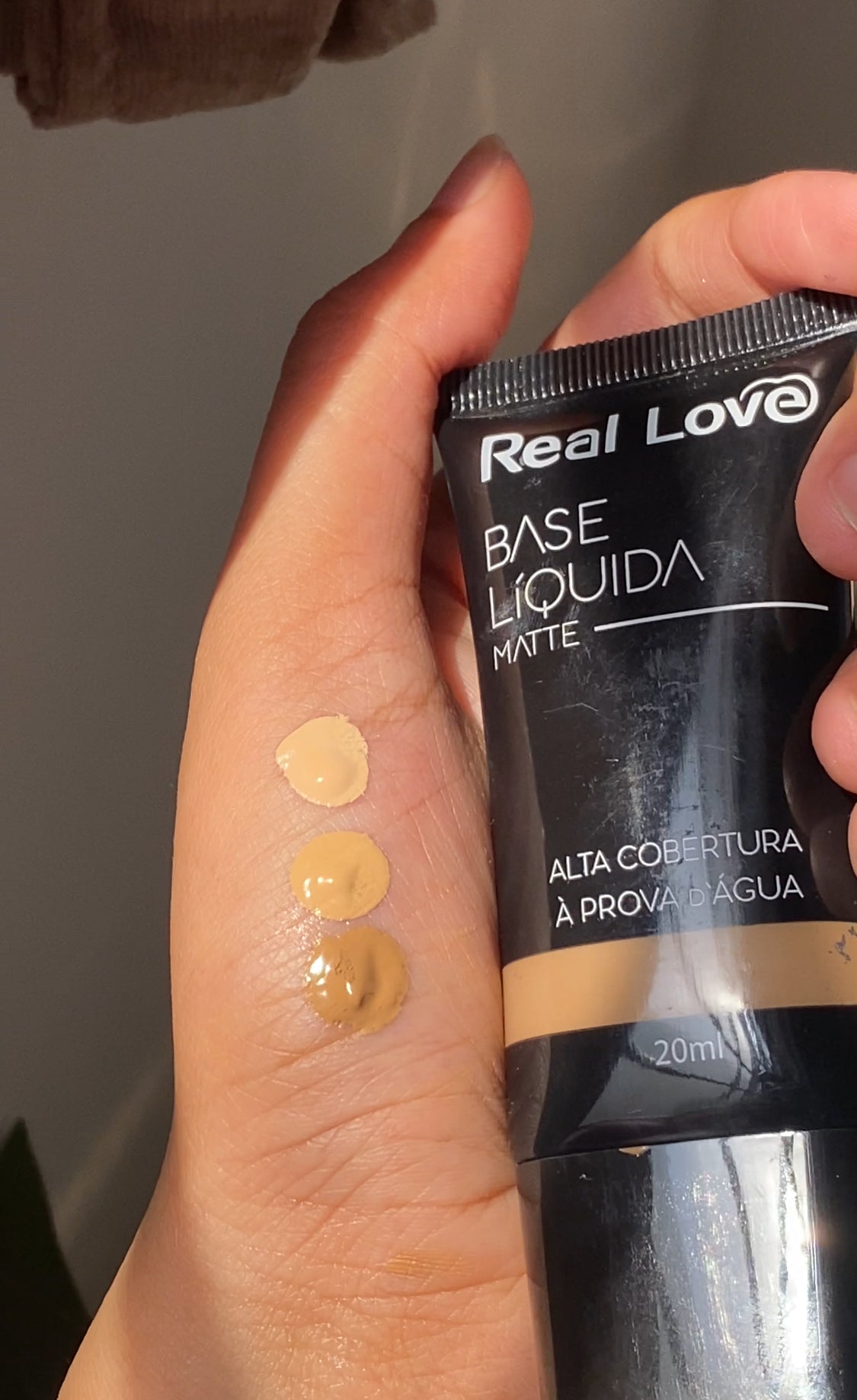 (D) REAL LOVE LIQUID FOUNDATION