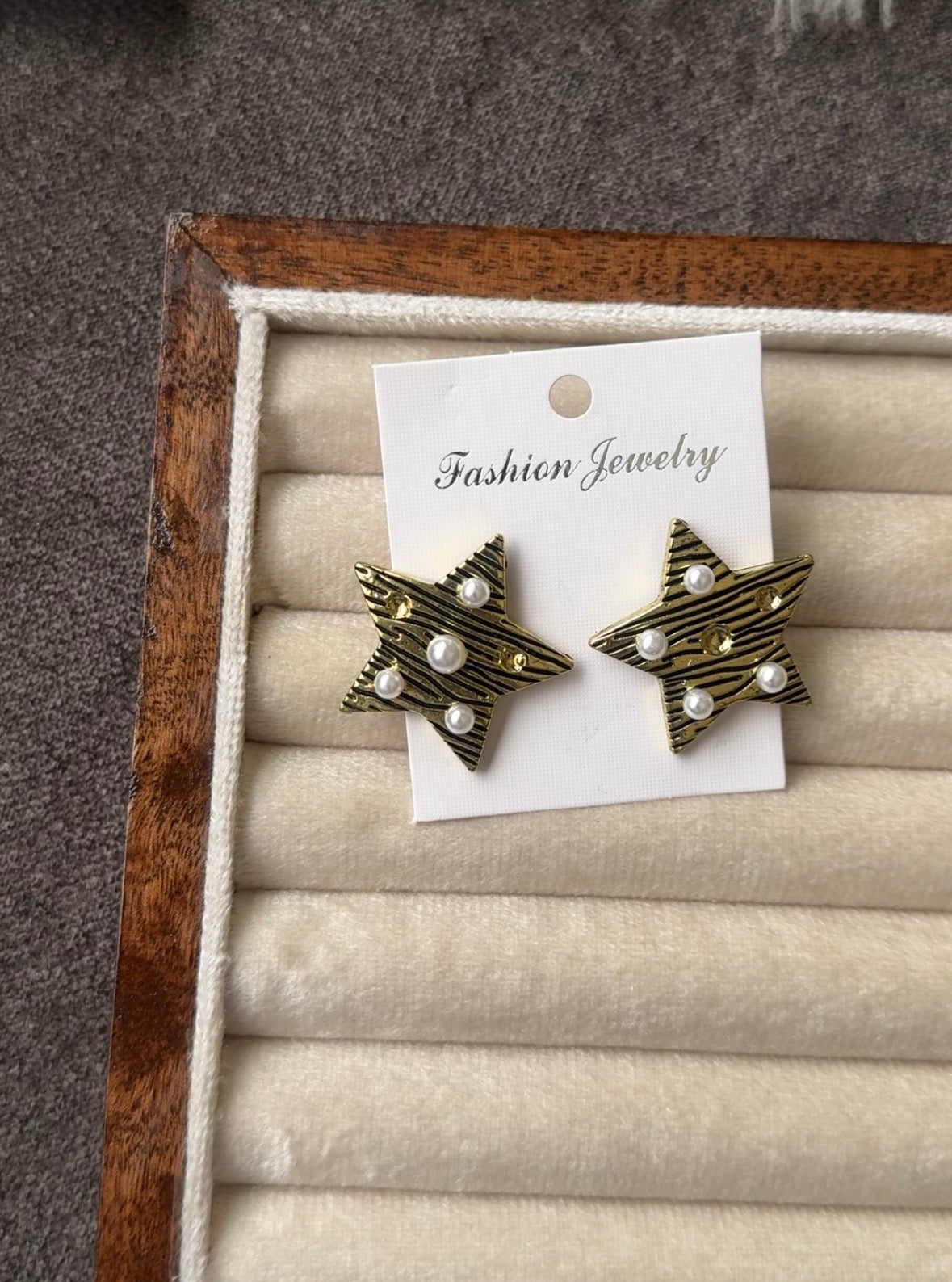 D160 EARRINGS