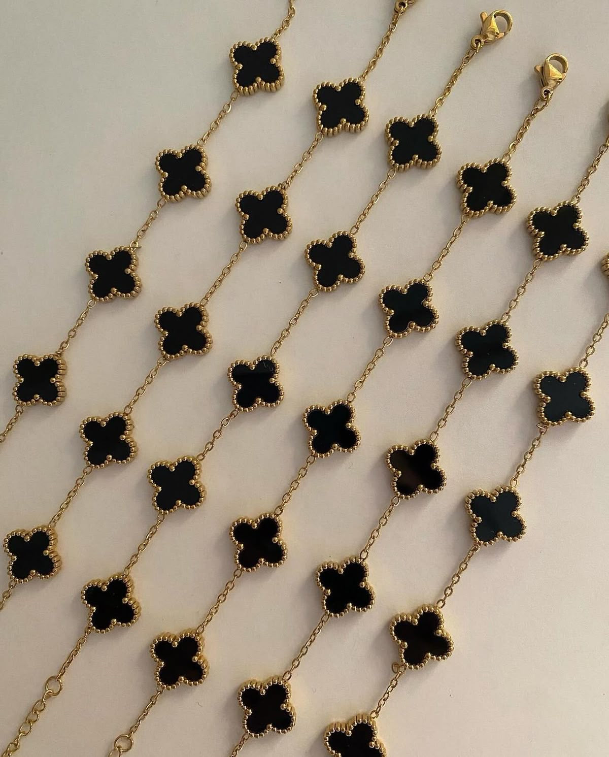 D98 BLACK CLOVER BRACELET