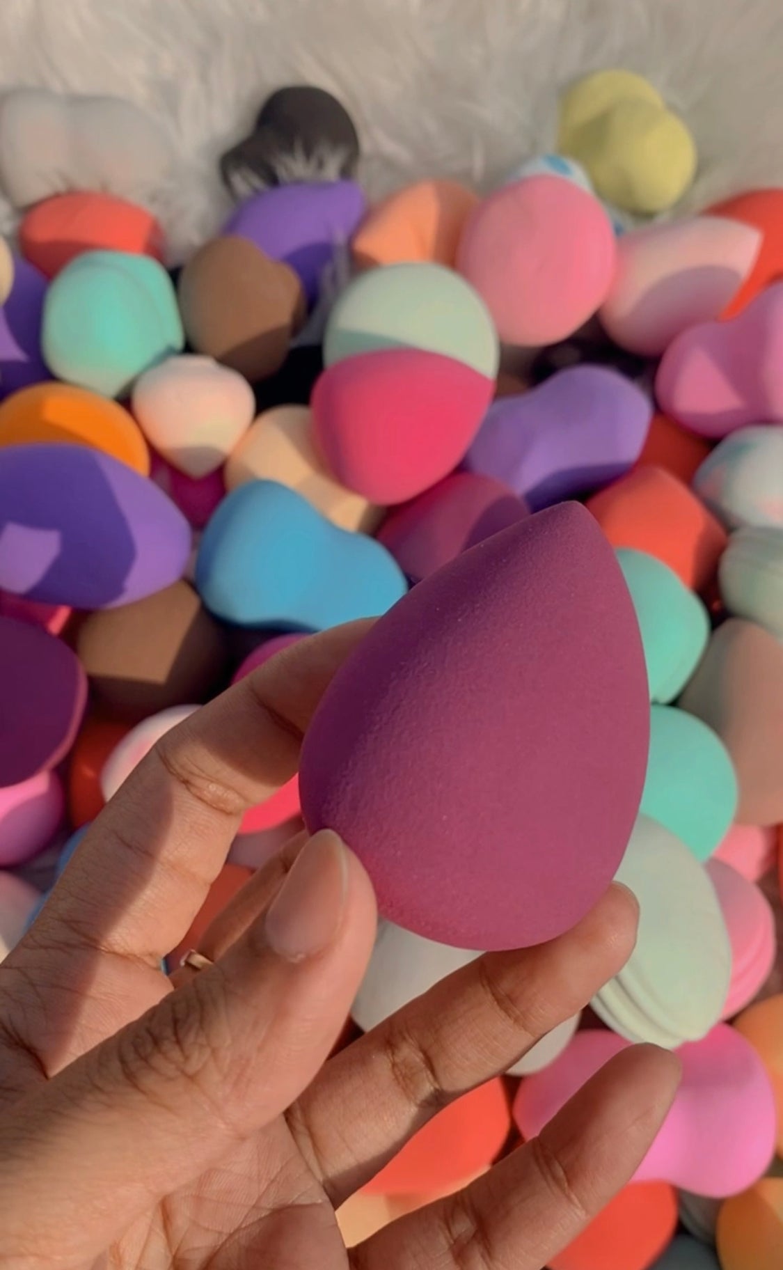 RANDOM BEAUTY BLENDER