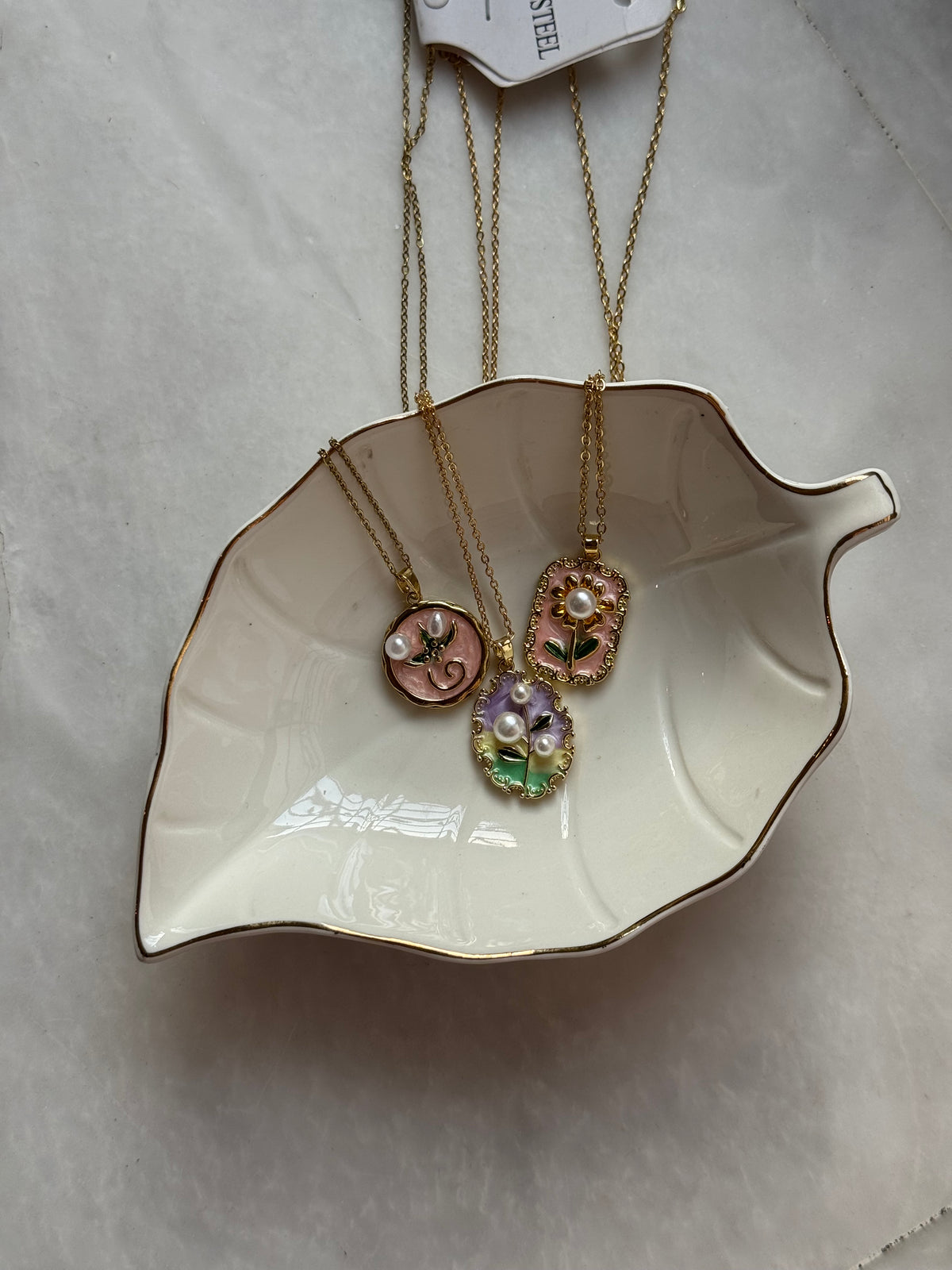 E221 NECKLACES