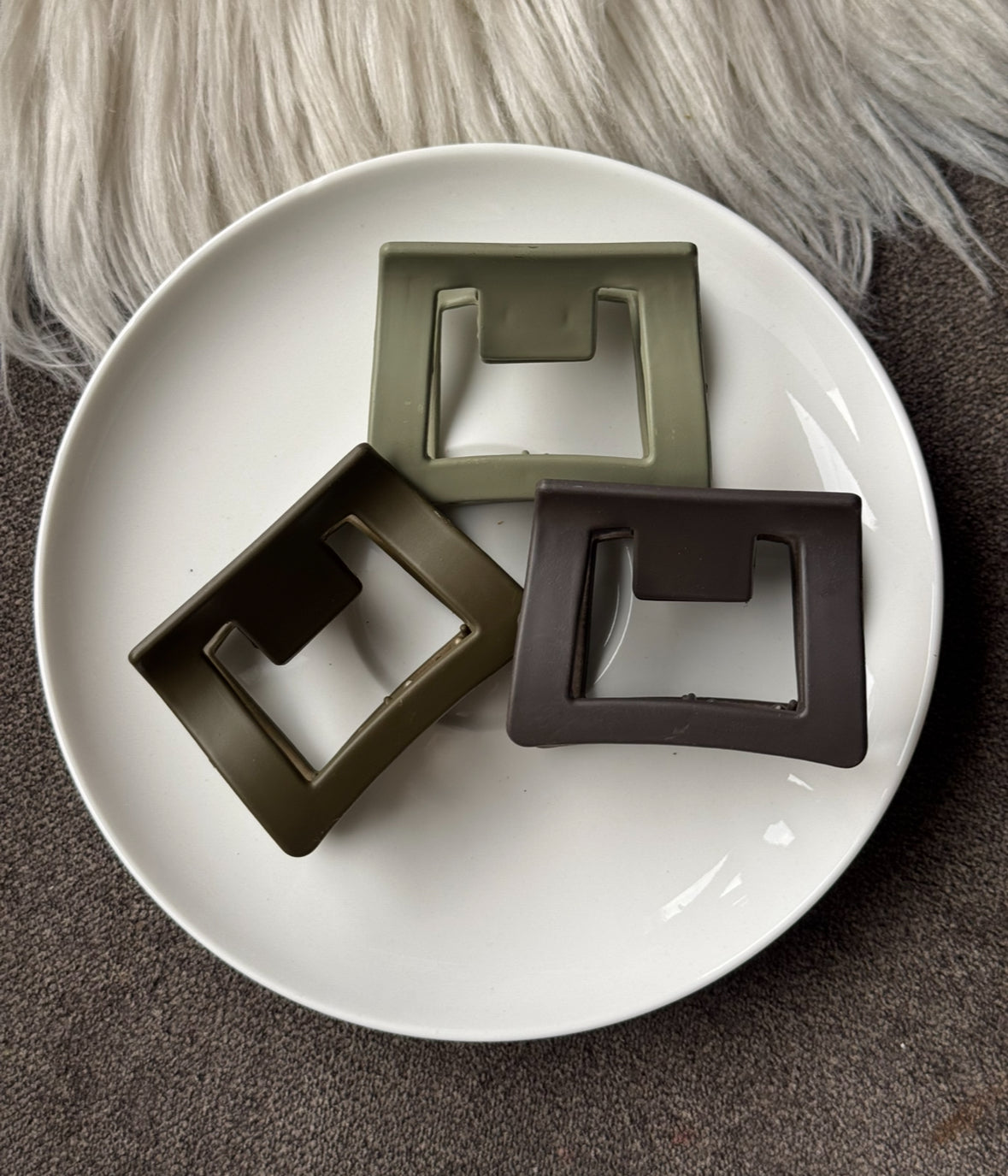 SQUARE HAIR CLAW
