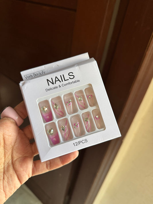 C7 NAIL SET WITH STICKER PACK (12 PIECES)