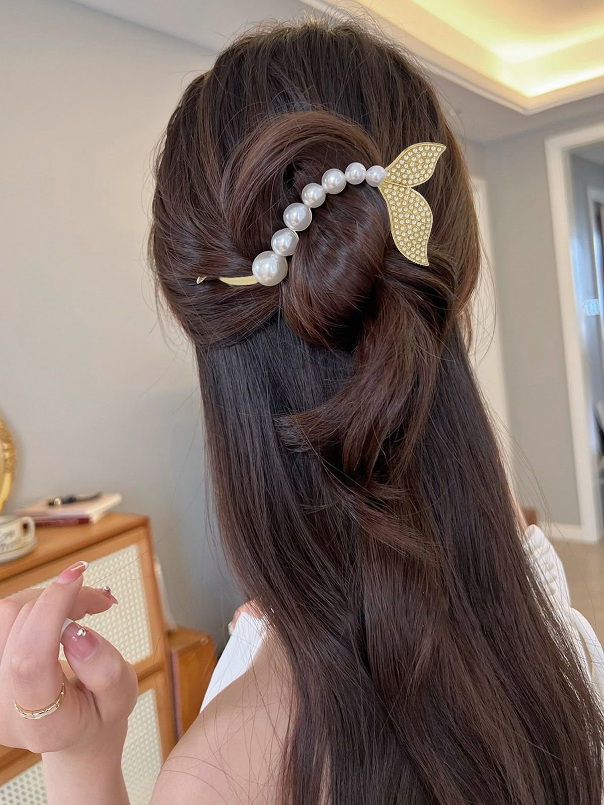 E107 METAL HAIR CLAW