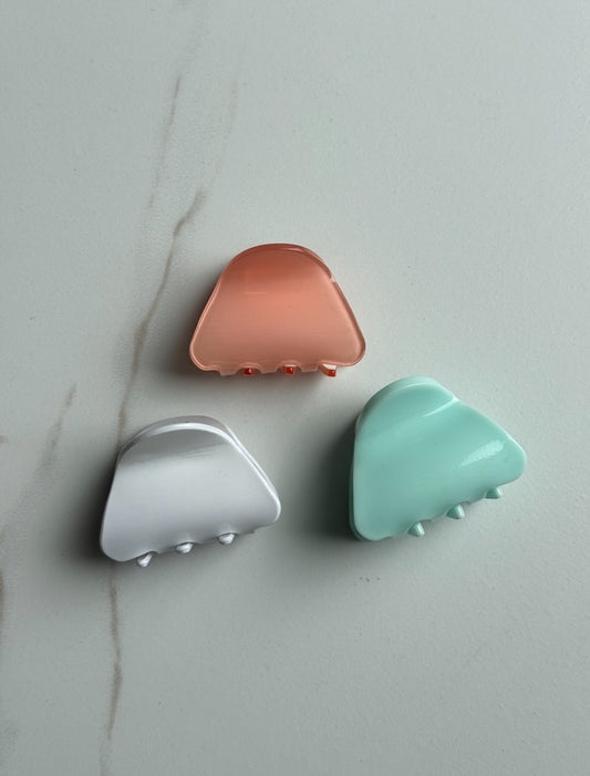 A191 RESIN HIGH QUALITY HAIR CLAWS IN SMALL SIZE