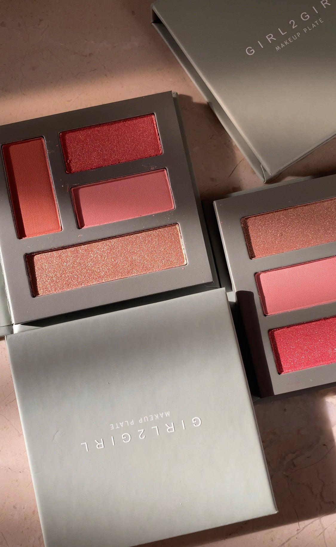 GIRL 2 GIRL BLUSH AND HIGHLIGHTER PALETTE