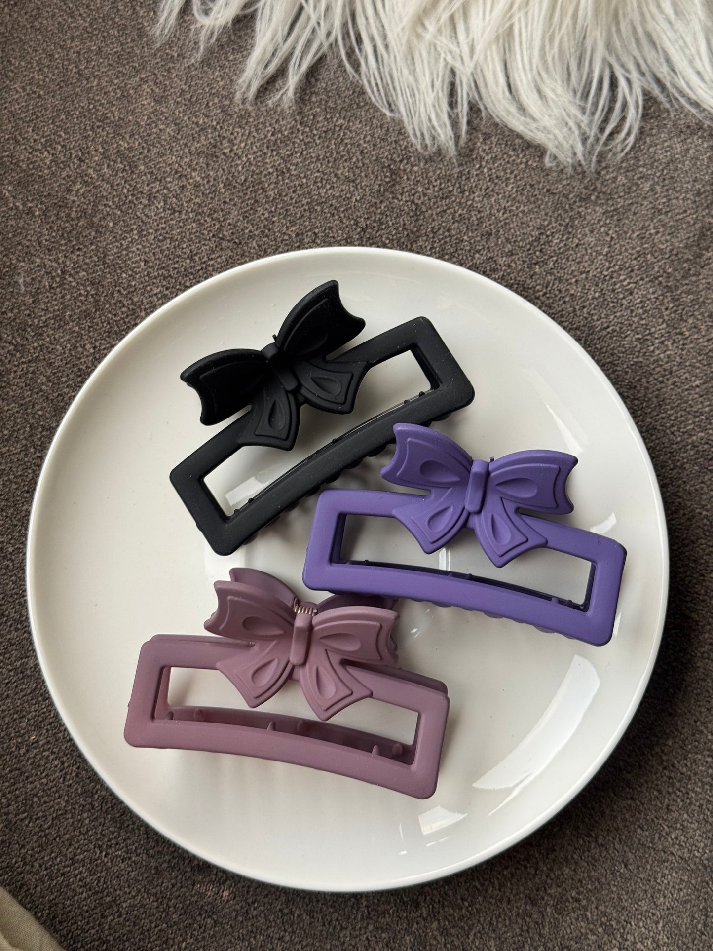 A160 MEDIUM BOW HAIR CLAWS