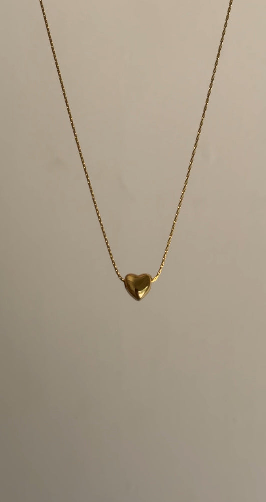 D26 MINI HEART NECKLACE