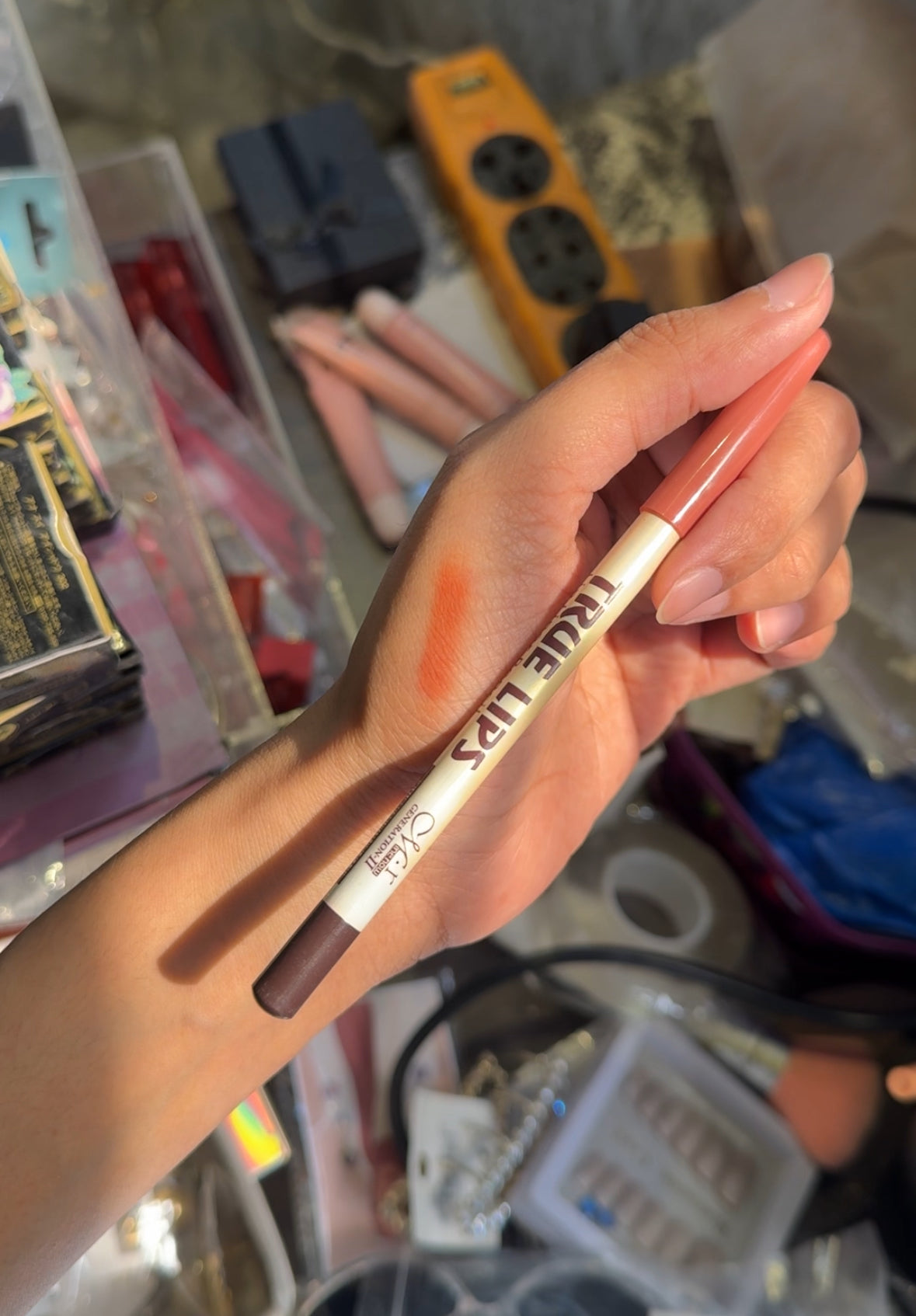 TRU LIPS PEACHY BROWN LIP LINER 🍑