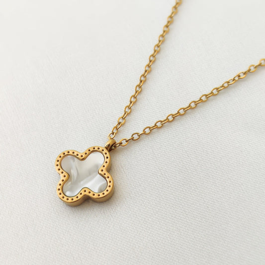 TWO IN ONE CLOVER NECKLACE WITH ONE SIDE BLACK AND ONE WHITE