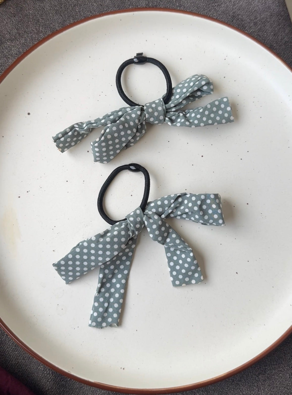 E293 HAIR TIE PAIR
