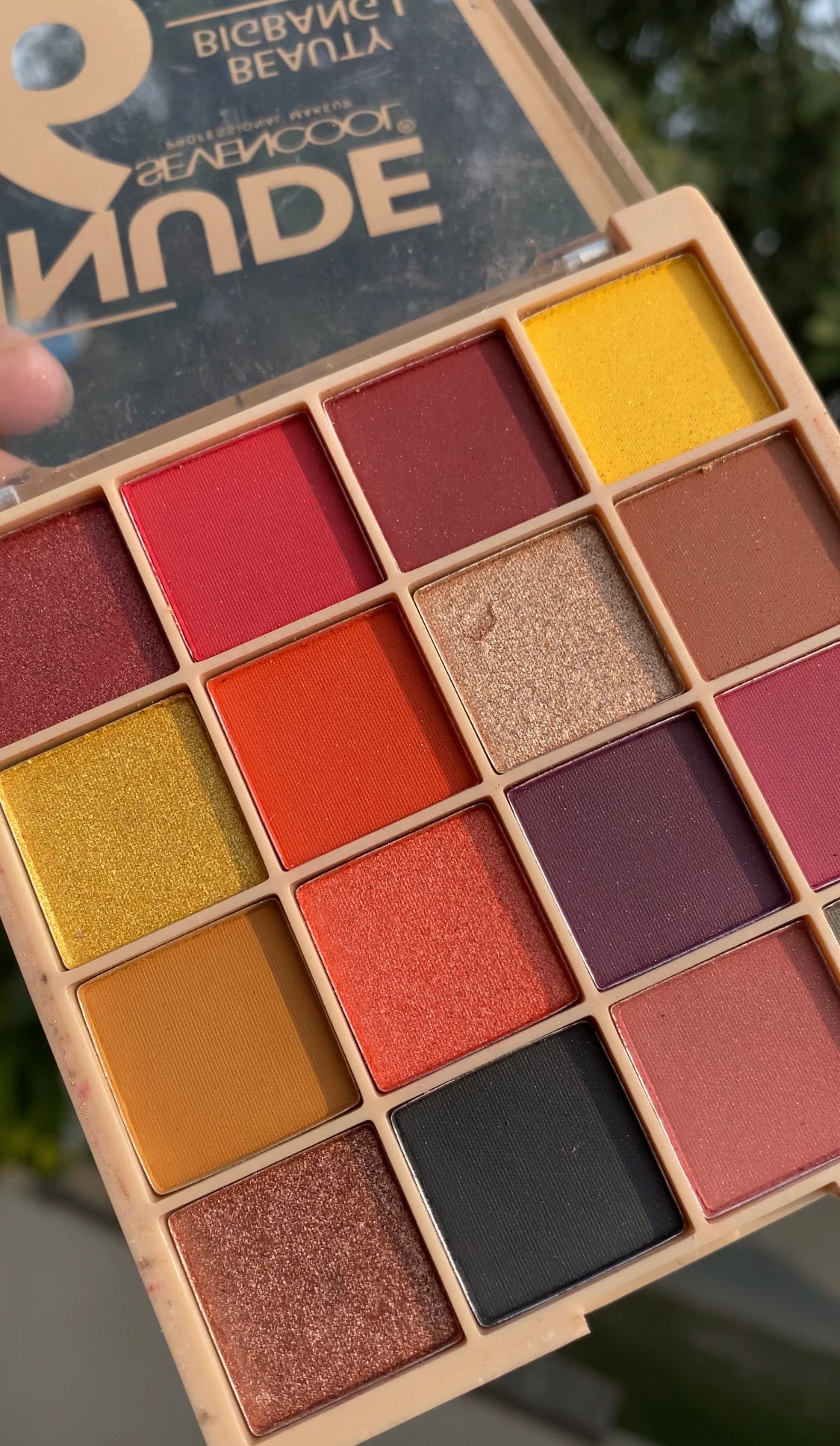 C3 SEVEN COOL EYESHADOW PALETTE