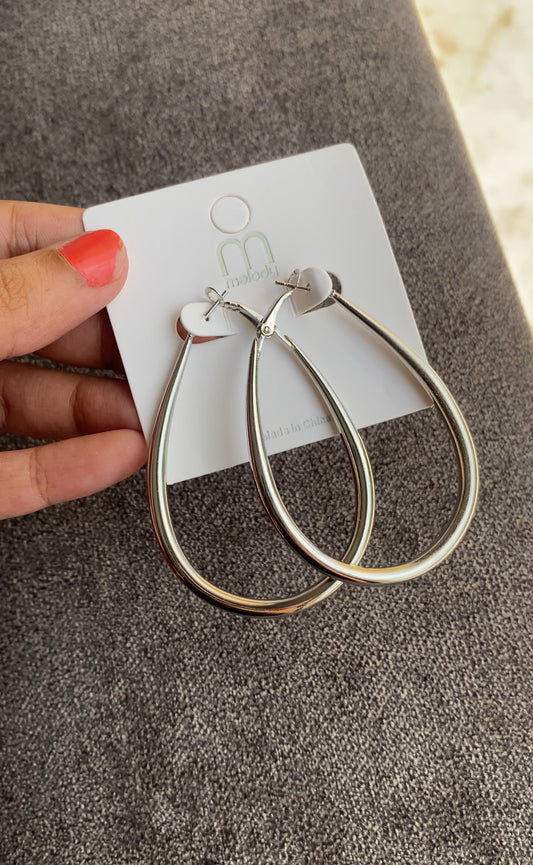 F65 MELODYS SILVER HOOPS