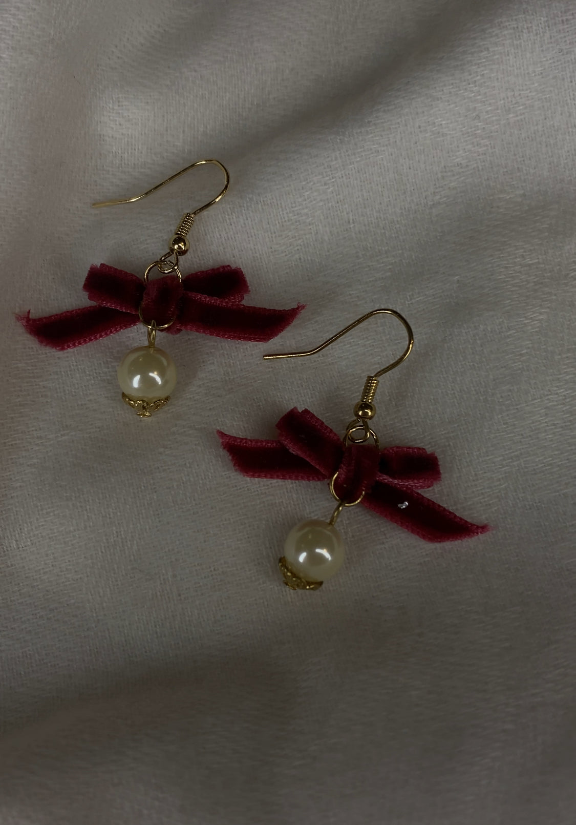 RED MINI RIBBON EARRINGS