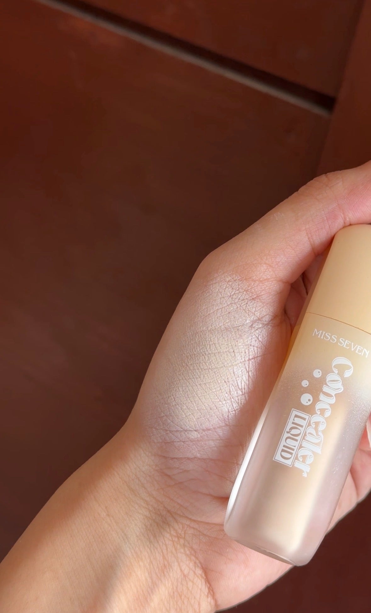 02 MISS SEVEN LIQUID CONCEALER