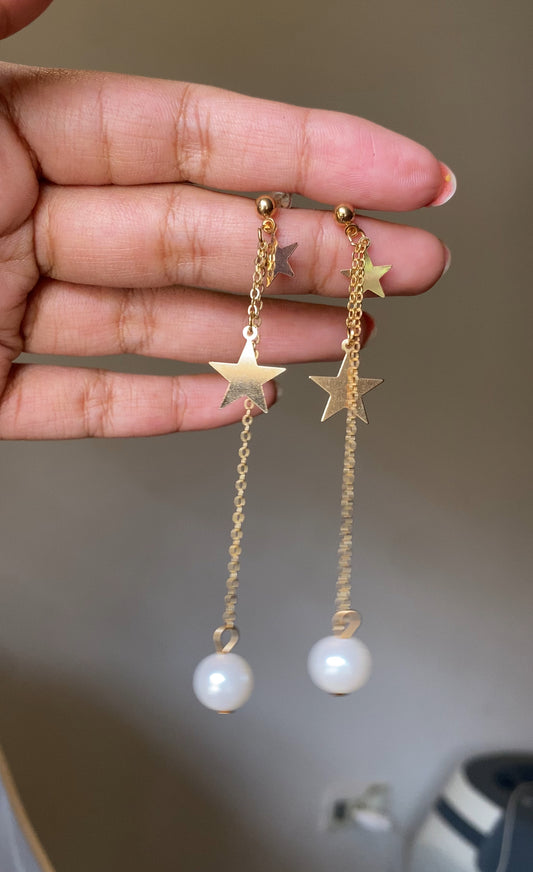 F103 PEARLS AND STAR EARRINGS