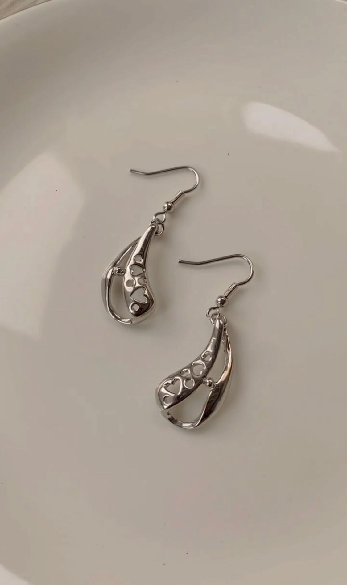 AA214 EARRINGS