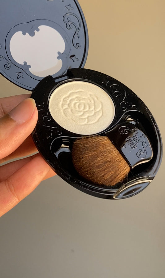 (E) ANNA SUI HIGHLIGHTER