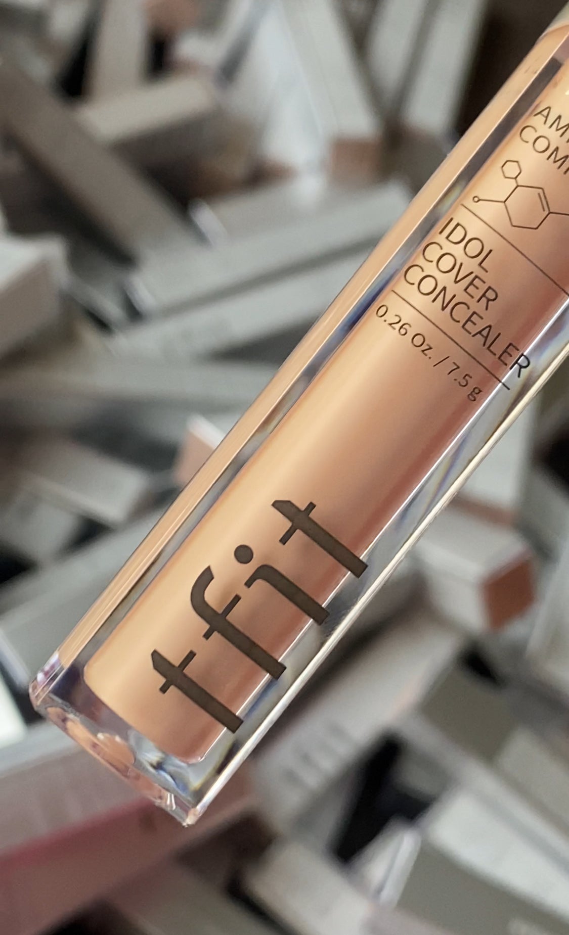 D TFIT IDOL COVER CONCEALER WITH AMINO ACID COMPLEX